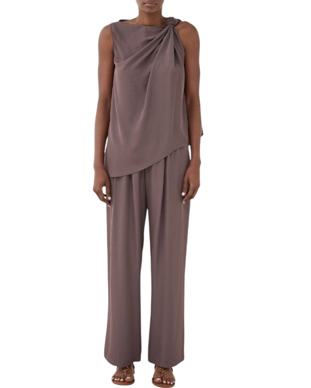 Τοπ ντραπέ με ασύμμετρο στρίφωμα