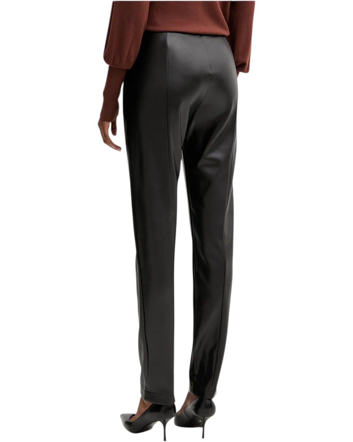 Δερμάτινο κολάν MOYANO