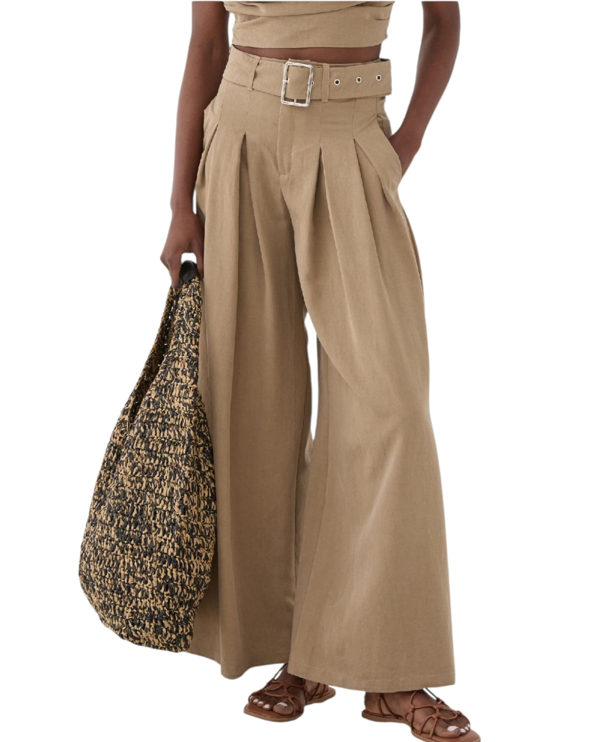 Παντελόνι σε φαρδιά γραμμή με ζώνη