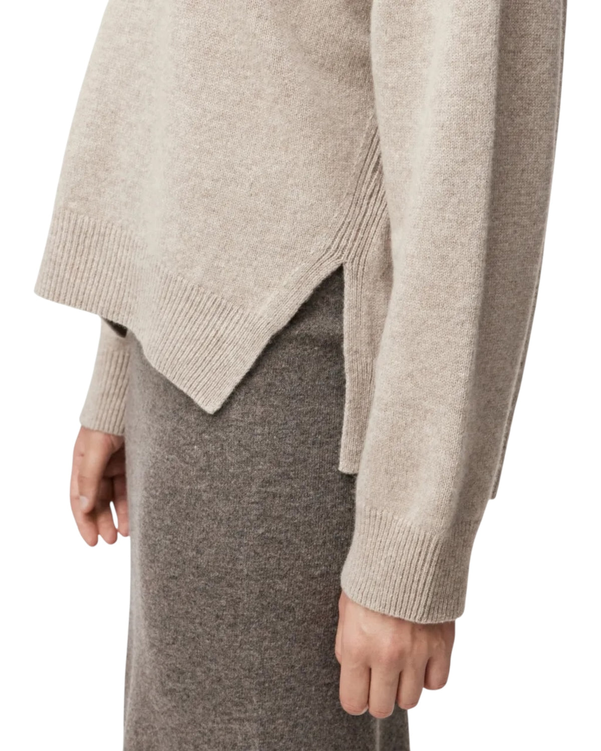 Πουλόβερ με στρογγυλή λαιμόκοψη LIZIELA