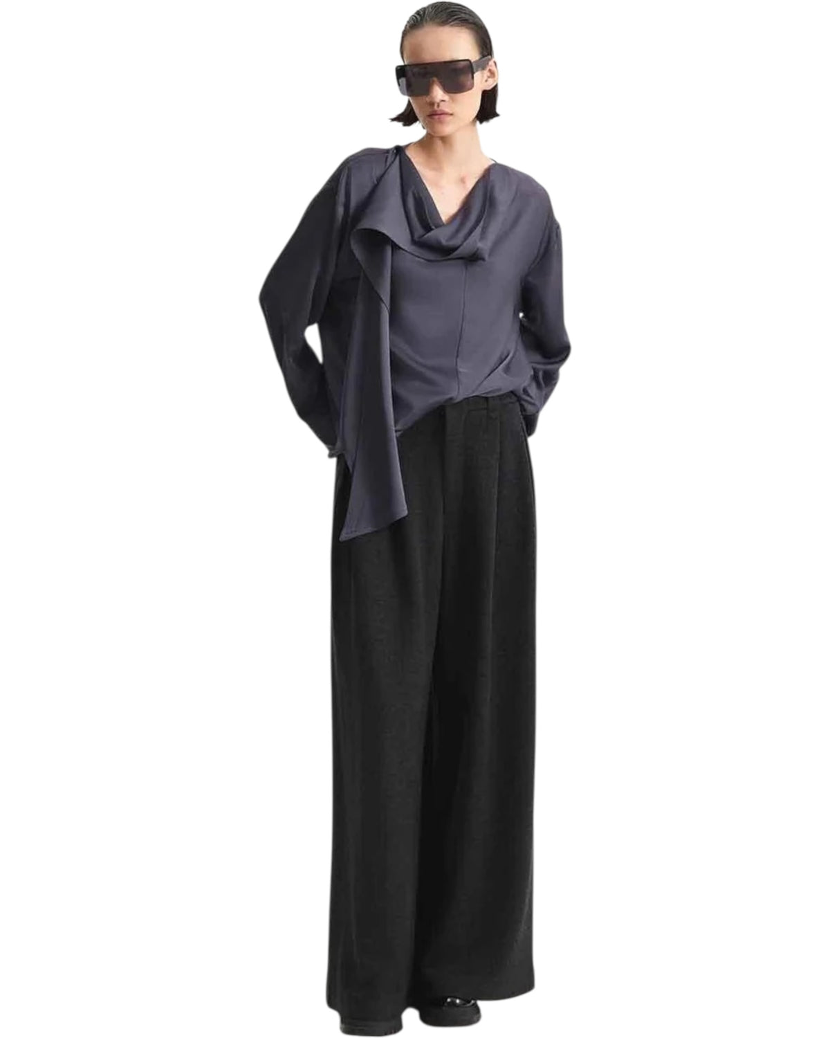 Γυναικείο παντελόνι σε ίσια γραμμή