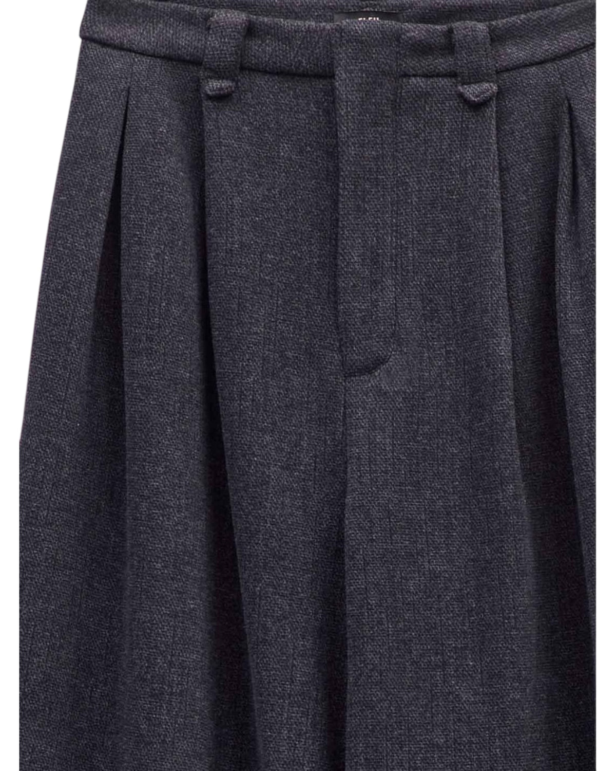 Γυναικείο παντελόνι σε ίσια γραμμή