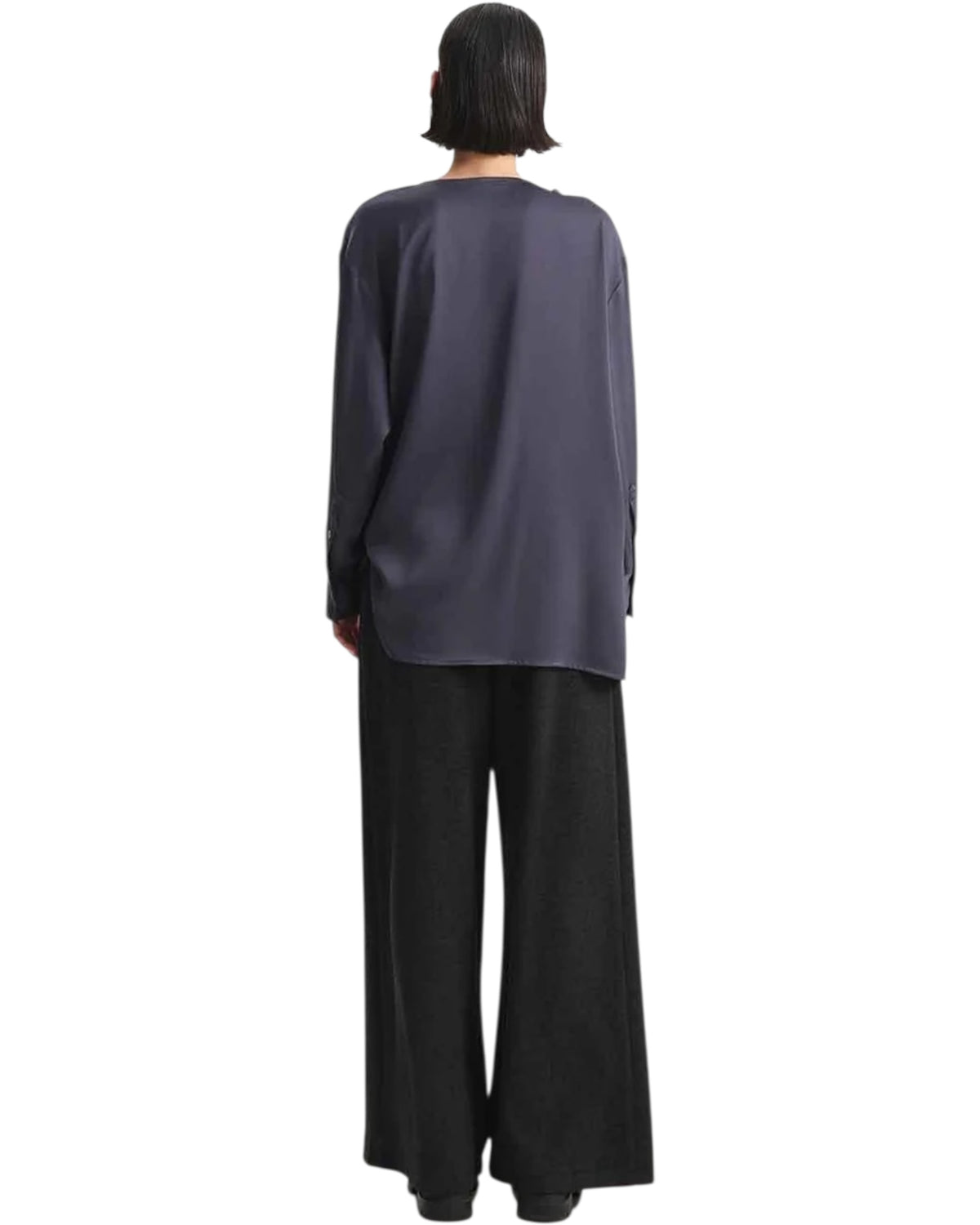 Γυναικείο παντελόνι σε ίσια γραμμή