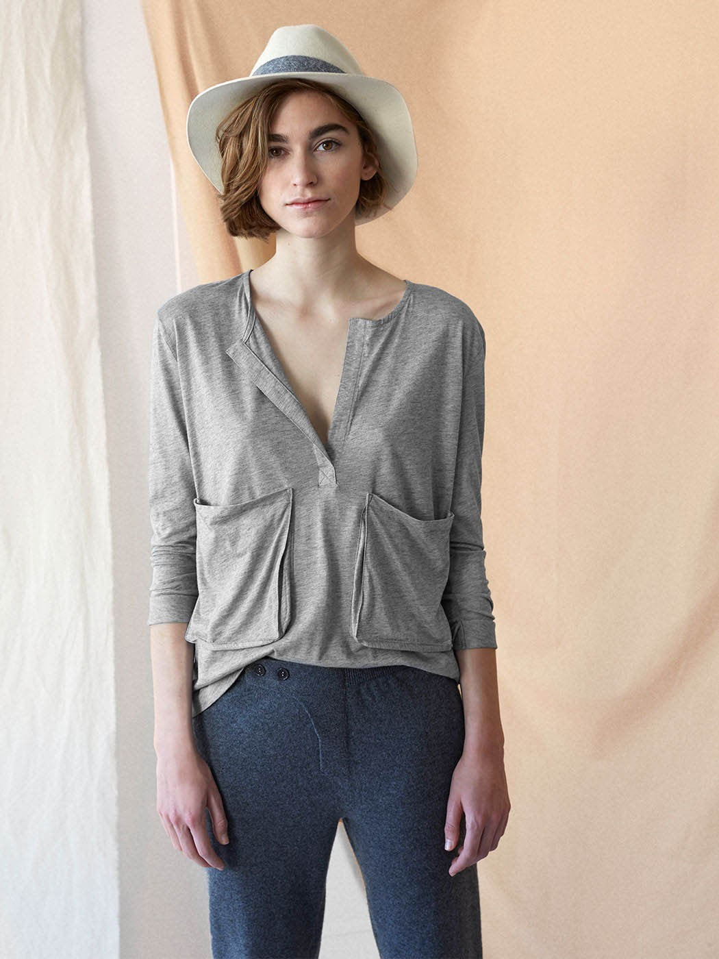 Cotton and wool maxi pockets T-shirt απο INTROPIA - POSH MARKET